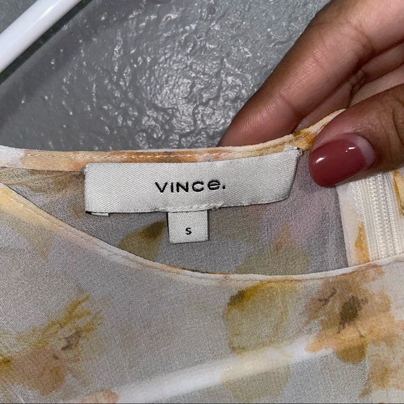 NEW VINCE sheer Pressed Petal Long Sleeve Blouse small - Picture 6 of 9